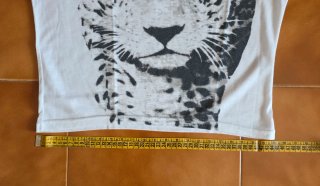 Camiseta con estampado de leopardo. Talla S.