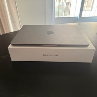 MacBook Air M2 13.6 Gris Espacial