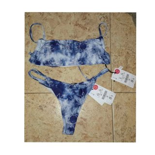 Bikini Zara azul y blanco