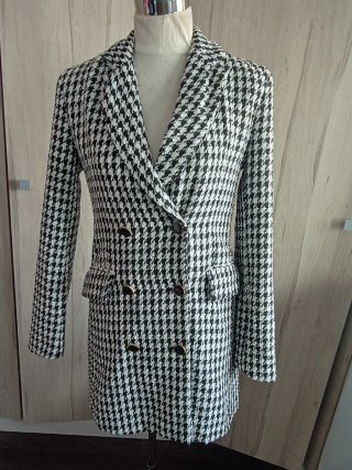 Abrigo cuadros Stradivarius Talla S