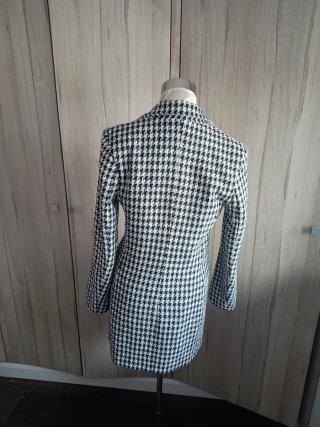 Abrigo cuadros Stradivarius Talla S