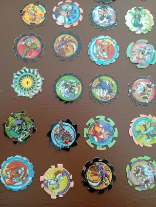Lote Tazos Beyblade Matutano