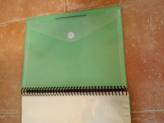Carpeta de fundas azul y verde