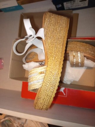 Porronet Sandalias Verano Beige y Blanco
