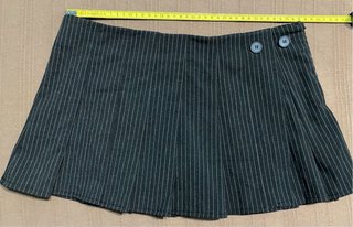 Bershka minifalda pantalón interior T36
