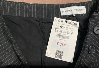 Bershka minifalda pantalón interior T36