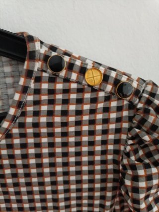 Blusa de cuadros manga larga