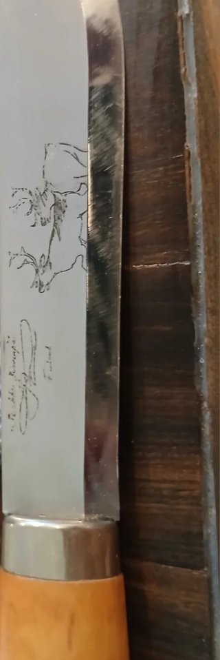 Puukko artesanal tradicional con mango de abedul