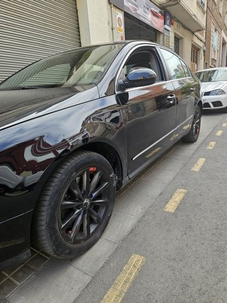 Volkswagen Passat 2.0 140 PINTADO HACE POCO