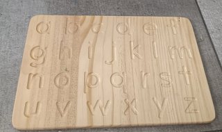 Tabla de madera para aprender letras