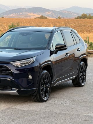 Toyota RAV4 2021