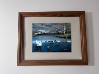 Cuadro decorativo paisaje lago cisnes