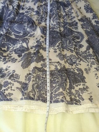 Vestido boho estampado beige y gris.