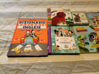 7 libri per bambini Un'epidemia misteriosa. Arex &