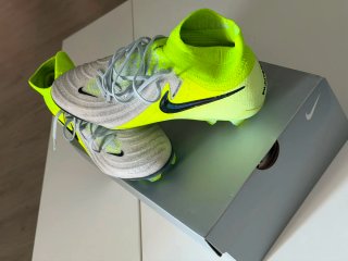 Botas de Fútbol Nike Phantom Luna Altas de gama