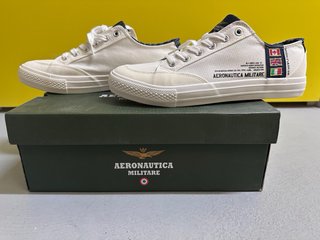 Zapatillas Lona Aeronautica Militare Beige/Blanco
