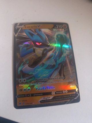 Carta Pokémon Lucario V Espada y Escudo