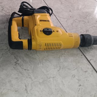 Martillo Eléctrico DeWalt 1050W