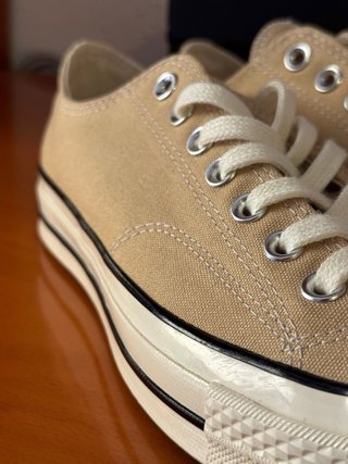Zapatillas Converse bajas beige Talla 42 a estrena
