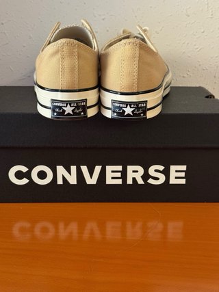 Zapatillas Converse bajas beige Talla 42 a estrena