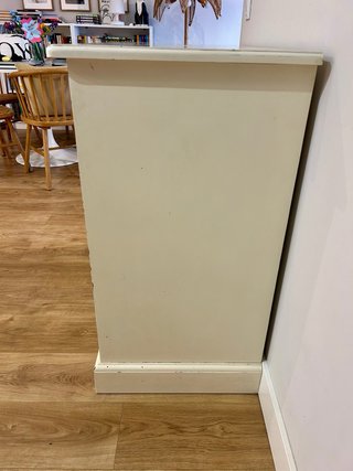 Cómoda cajonera de madera