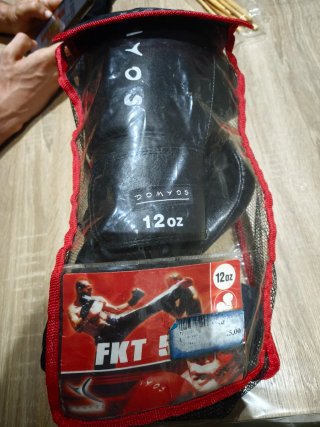 Guantes de Boxeo DOMYOS 12 oz Negros