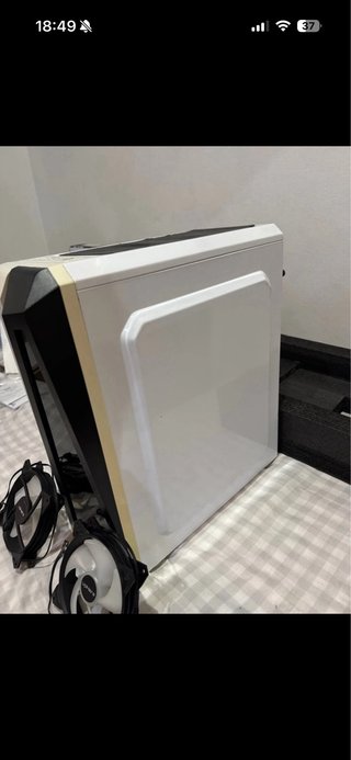 Caja Mars Gaming + 4 Ventiladores