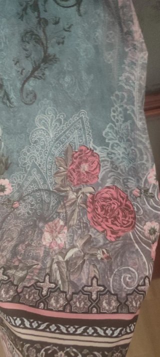 Vestido estampado floral talla XL sin estrenar.