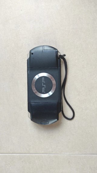 Sony PSP-1004 Nero + 13 Giochi