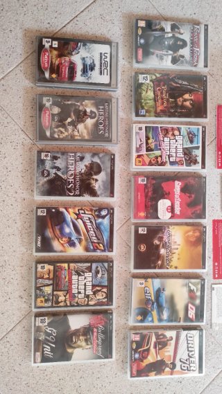 Sony PSP-1004 Nero + 13 Giochi