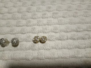 2 pares pendientes circonitas dorados y plateados