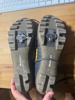 Zapatillas Gravel DMT GK1 Talla 44 + Calas Shimano
