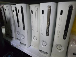 Varias Xbox 360 Blancas