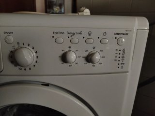 Lavadora INDESIT 4 kg A+