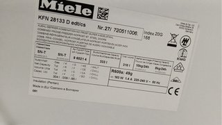Nevera Miele plateada