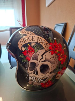 Casco Moto LS2 Negro y Diseño Calavera