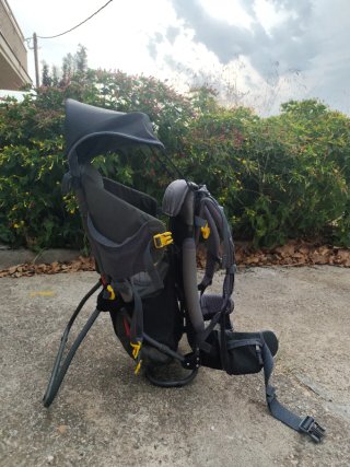 Mochila portabebés senderismo