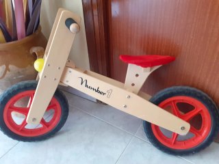 Bicicleta de equilibrio de madera