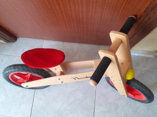 Bicicleta de equilibrio de madera