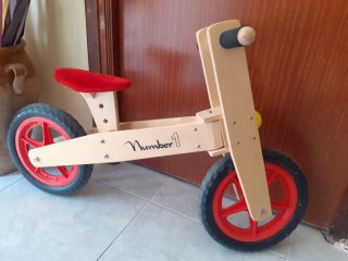 Bicicleta de equilibrio de madera