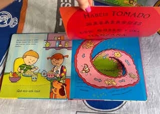 2 libros interactivos para niños. Tapa dura.