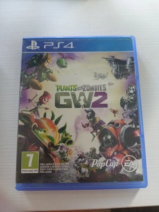 PS4 Slim 1TB + 3 controller + Plants vs Zombies GW2