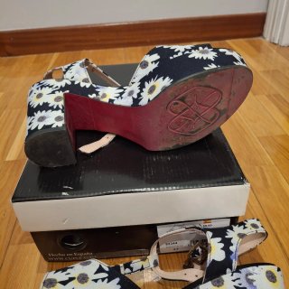 Sandalias Cuplé Plataforma Flores Talla 37