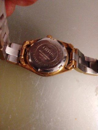Reloj Lotus Mujer Dorado