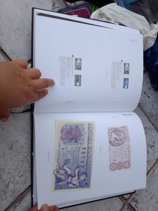 El Franquismo en Sellos y Billetes