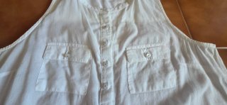 Camisa blanca sin mangas.  Talla S.