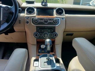 Land Rover Discovery 2010