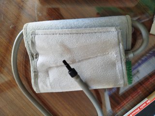 Omron MX4 Medidor de Tensión Arterial