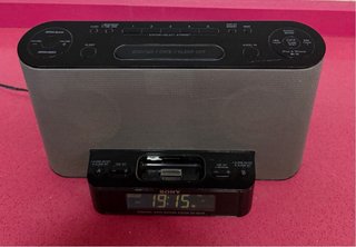 Radio despertador Sony ICF-DS11iP con base Dock