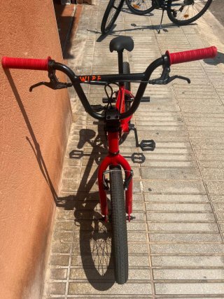 Bicicleta BMX Roja